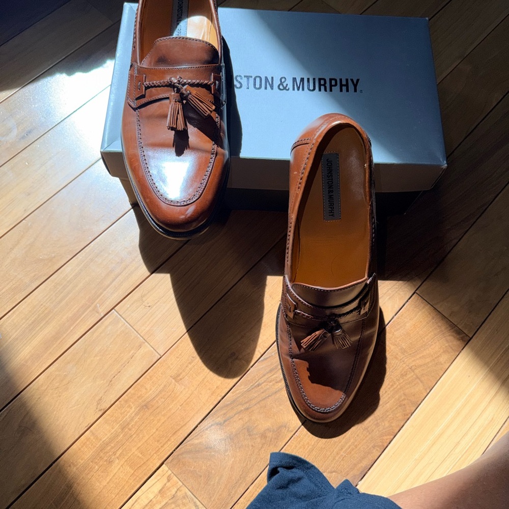 Johnston & Murphy Men's Tan Leather Loafers